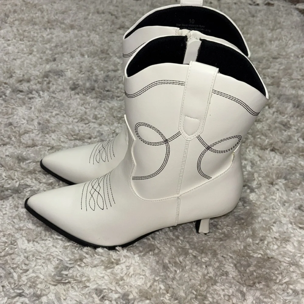 NWT Universal Thread women’s western cowgirl boots - Picture 3 of 7